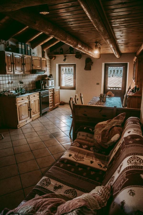 La Tana Dello Scoiattolo Villa Сен-Пиер Екстериор снимка