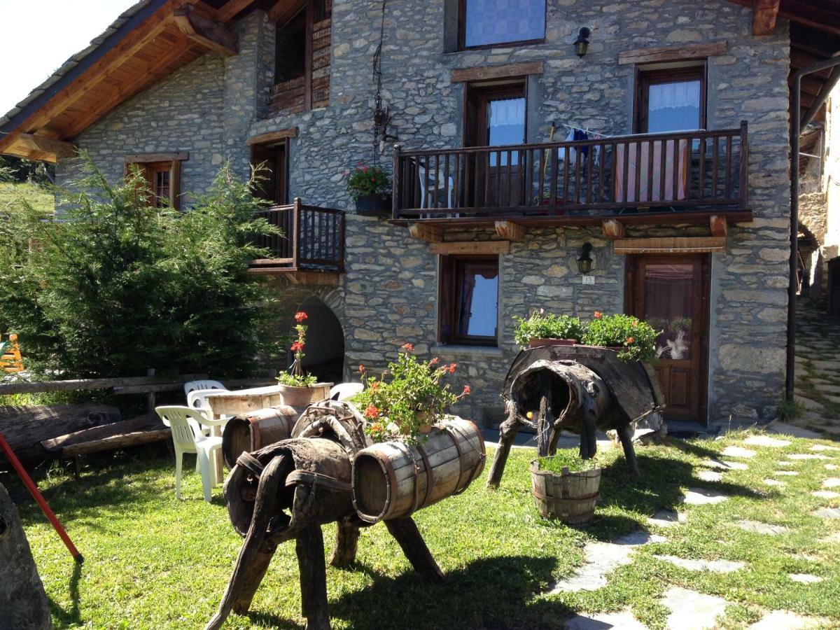 La Tana Dello Scoiattolo Villa Сен-Пиер Екстериор снимка
